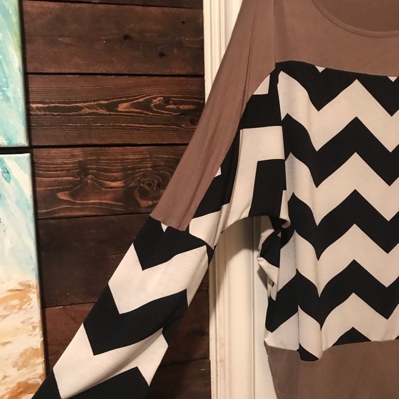 Chevron top - Picture 3 of 4